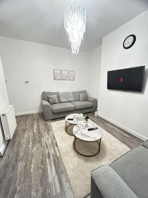 Lovely 5Br Home In Manchester. Close To The City Exterior photo