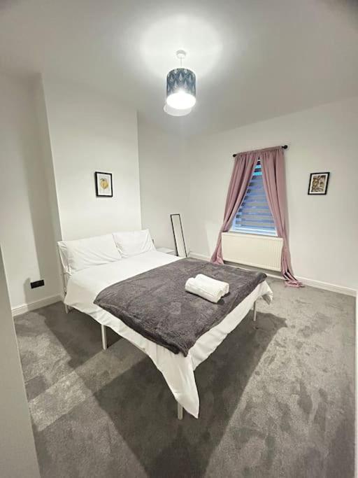 Lovely 5Br Home In Manchester. Close To The City Exterior photo